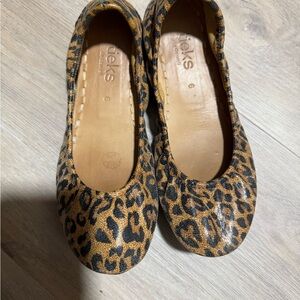Leopard Tieks